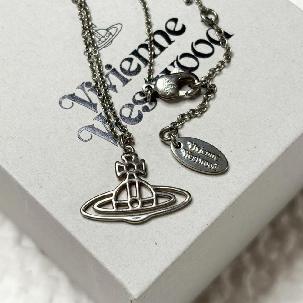 authentic Vivienne Westwood flat orb necklace - Picture 2 of 4